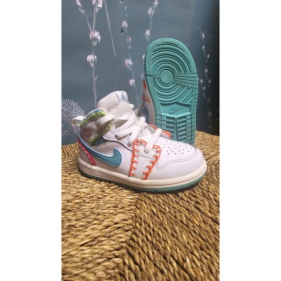 Nike Air Jordan 1 Mid SE Washed Teal Rush Sneaker Toddler Infant Size 7C - Picture 1 of 5